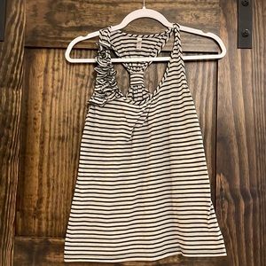 Xhilaration tank, size Med